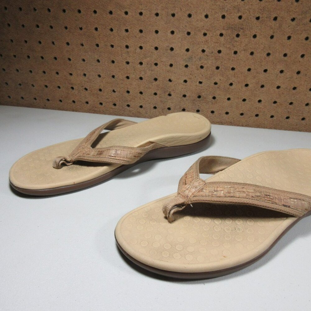 Vionic womens tan an brown thong sandals 10 M - Picture 3 of 8
